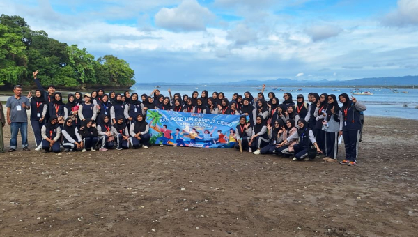 Kuliah Lapangan PGSD Kampus UPI di Cibiru Tingkatkan Literasi Ekologi Mahasiswa melalui Observasi Ekosistem Pesisir di Pangandaran (Mendukung SDG 4 dan SDG 15)